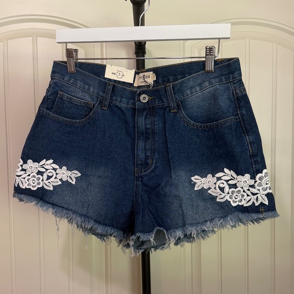 Umgee Denim Shorts - Picture 1 of 4